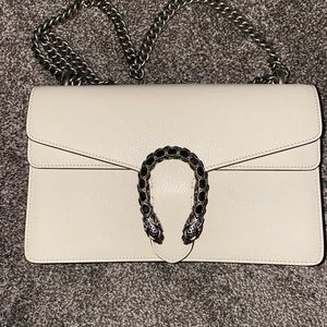 Gucci purse (AUTHENTIC)